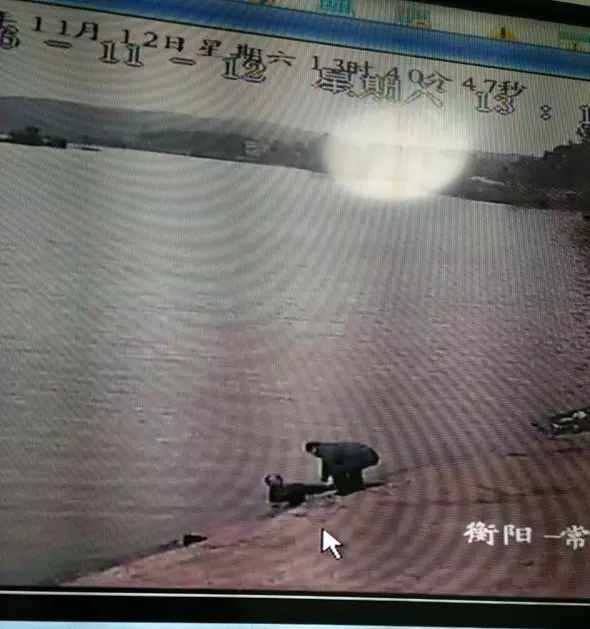 煙洲醉漢掉河中，海事監(jiān)控顯神威！